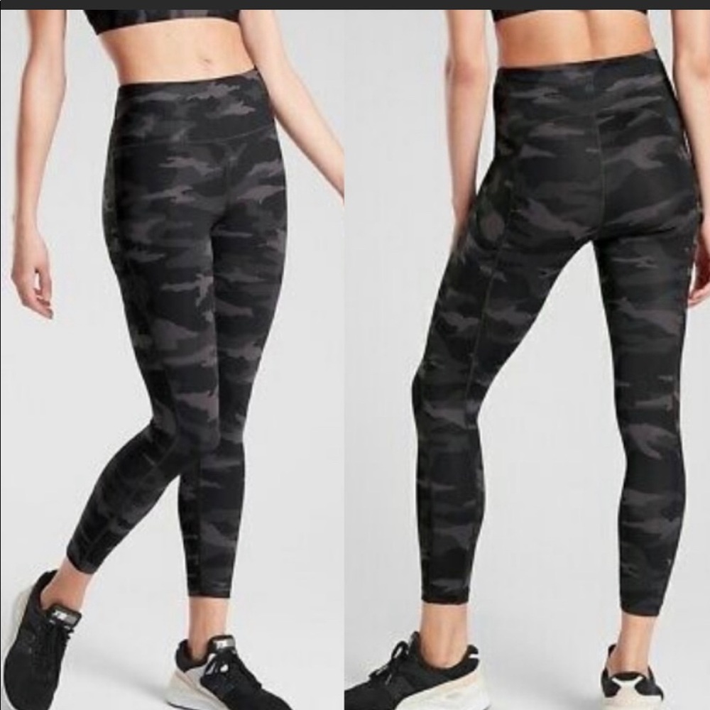 ATHLETA Ultimate 7/8 Tight Camo size Small